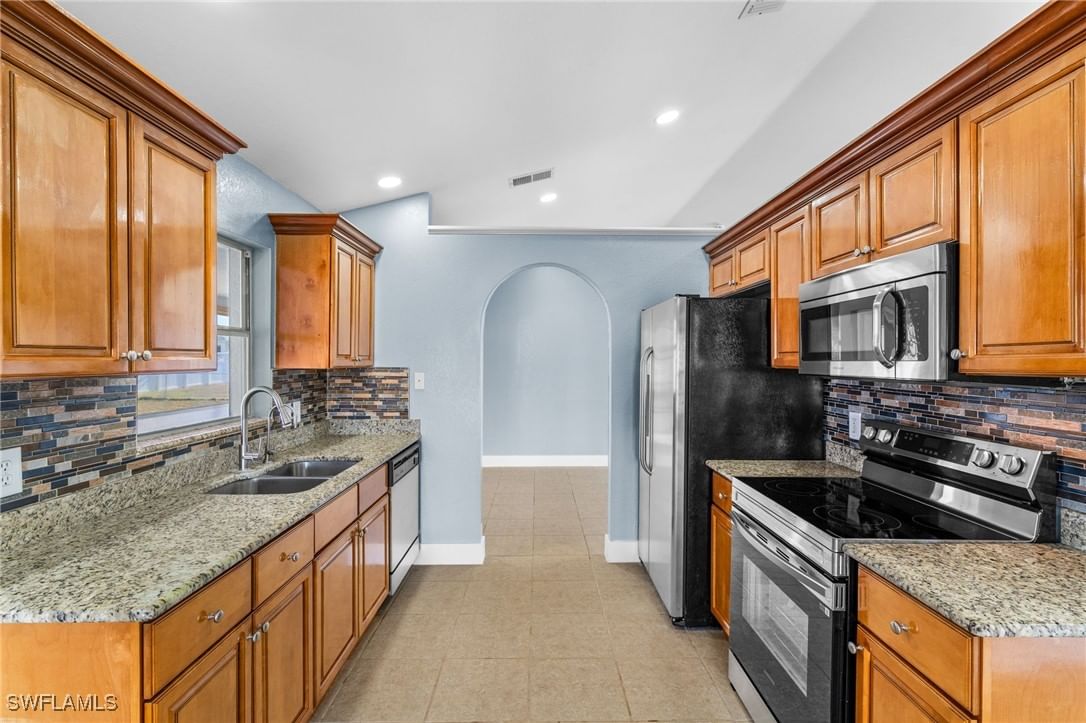 1715 NE 2nd Avenue, Cape Coral, FL 33909 photo 5