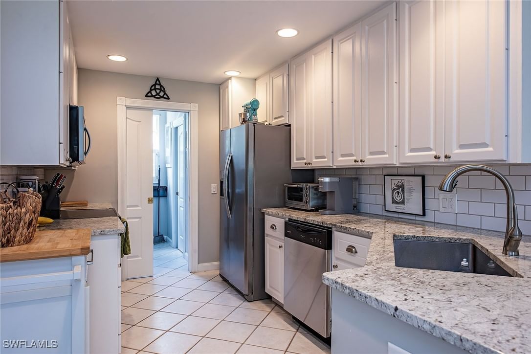 5697 Cove Circle #42, Naples, FL 34119 photo 5