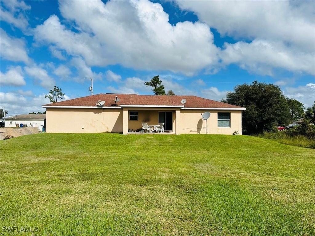 466 Redwing Street, Lehigh Acres, FL 33974 photo 2