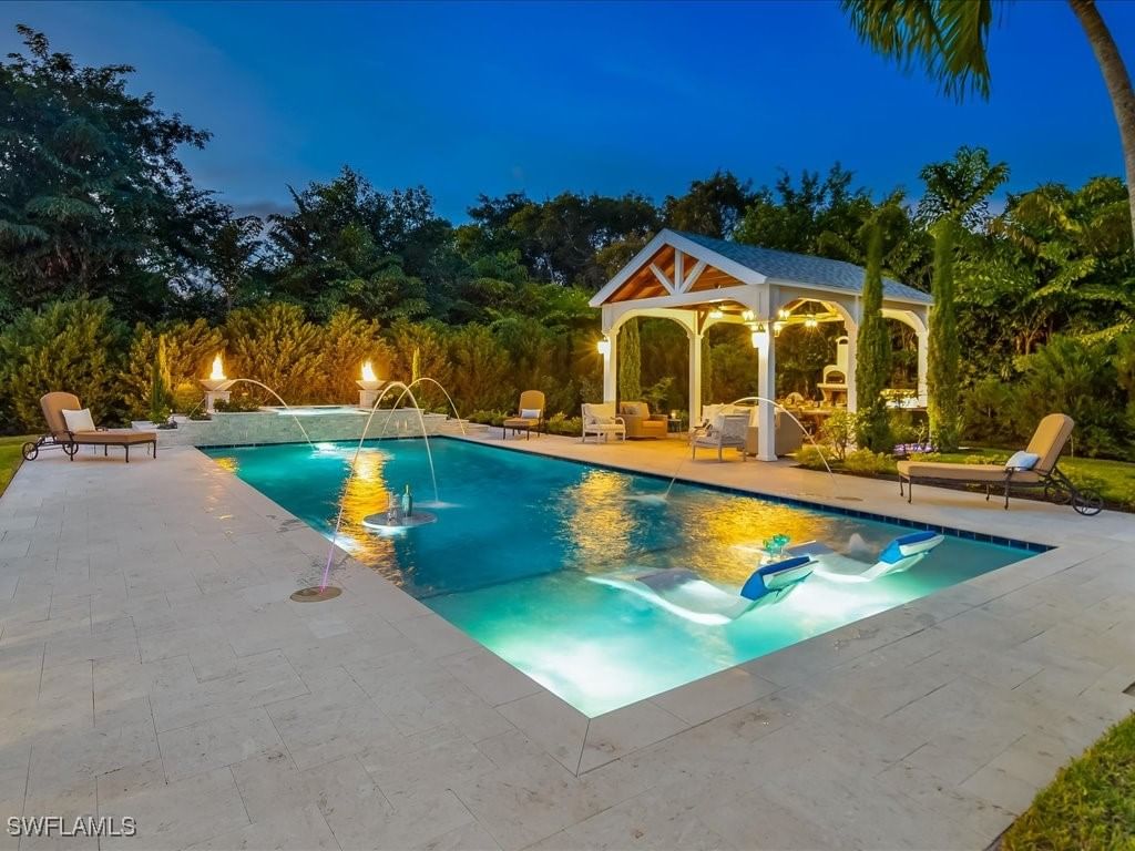 624 Ridge Drive, Naples, FL 34108 photo 2