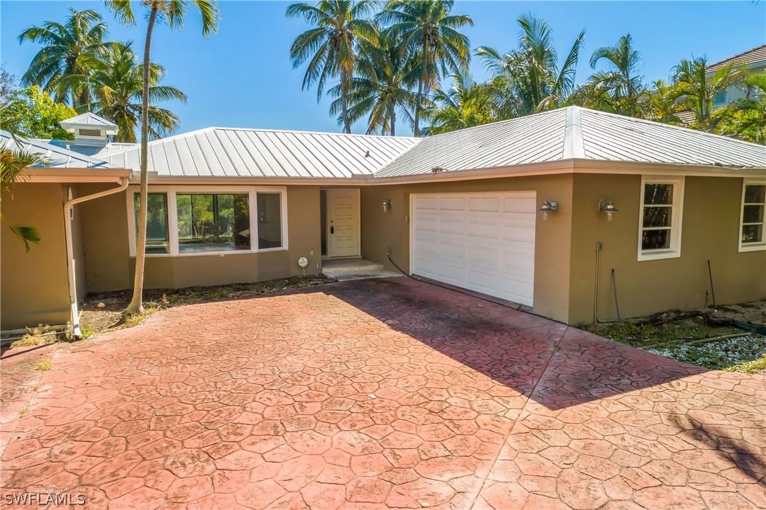 2195 Sheepshead Drive, Naples, FL 34102 photo 2