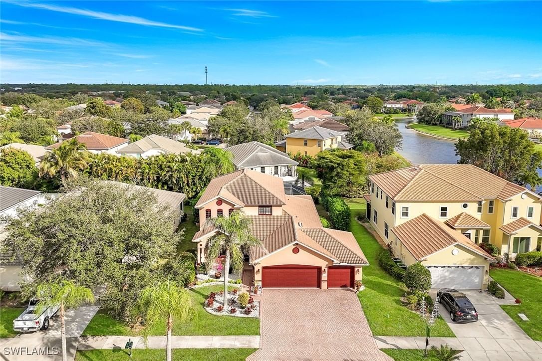 8493 Laurel Lakes Boulevard, Naples, FL 34119 photo 3