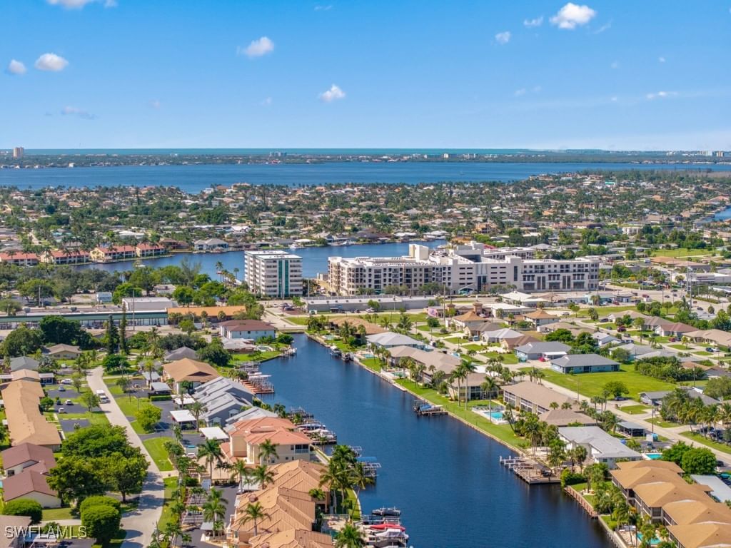 4520 SE 5th Place, Cape Coral, FL 33904 photo 4