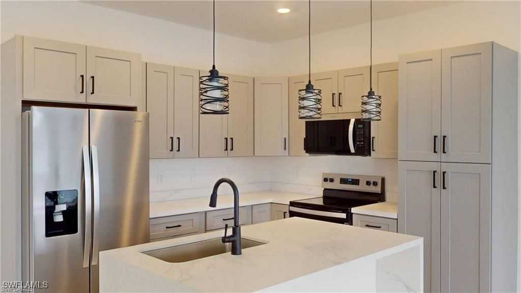 2045 Carver Avenue, Fort Myers, FL 33916 photo 4