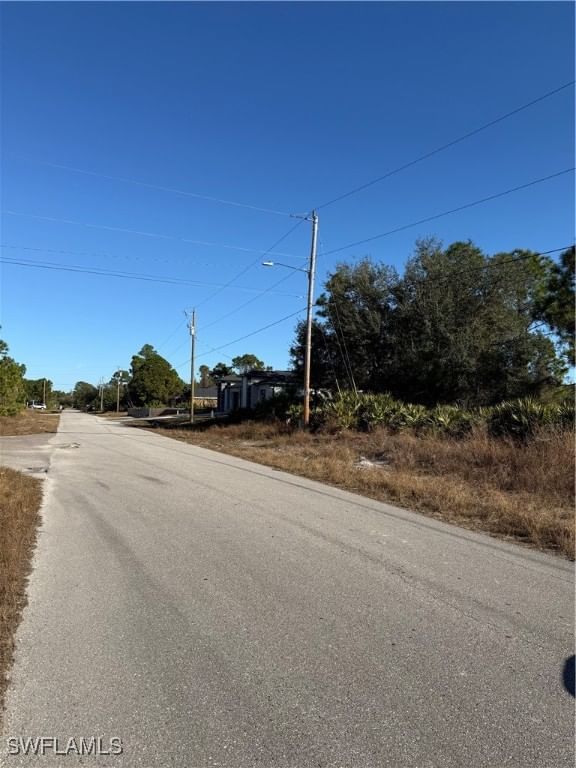 385 LILLON Avenue S, Lehigh Acres, FL 33974 photo 3