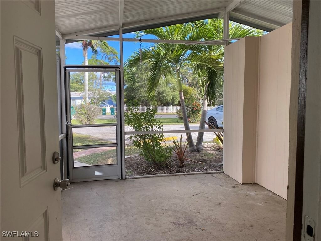 2084 Monroe Avenue, Naples, FL 34112 photo 3