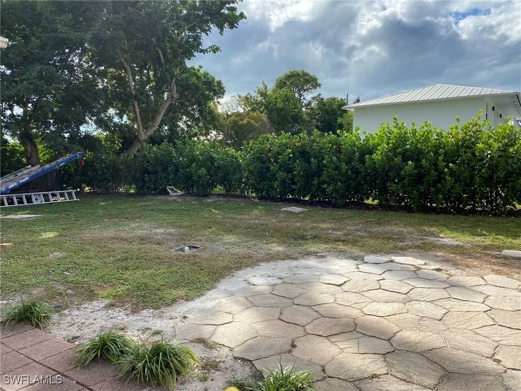 2084 Monroe Avenue, Naples, FL 34112 photo 4