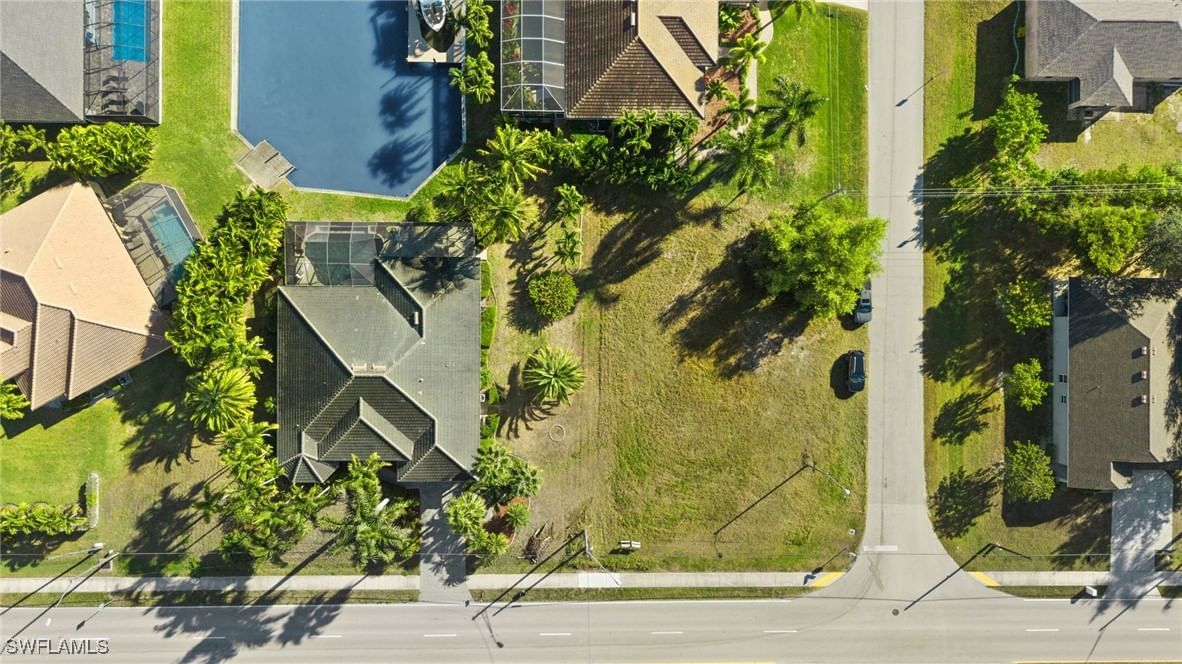 4015 Chiquita Boulevard S, Cape Coral, FL 33914 photo 2
