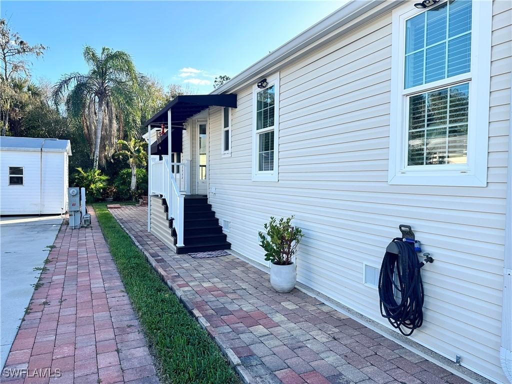 1514 Diamond Lake Circle, Naples, FL 34114 photo 3