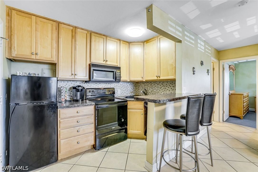 457 Tallwood Street #406, Marco Island, FL 34145 photo 4