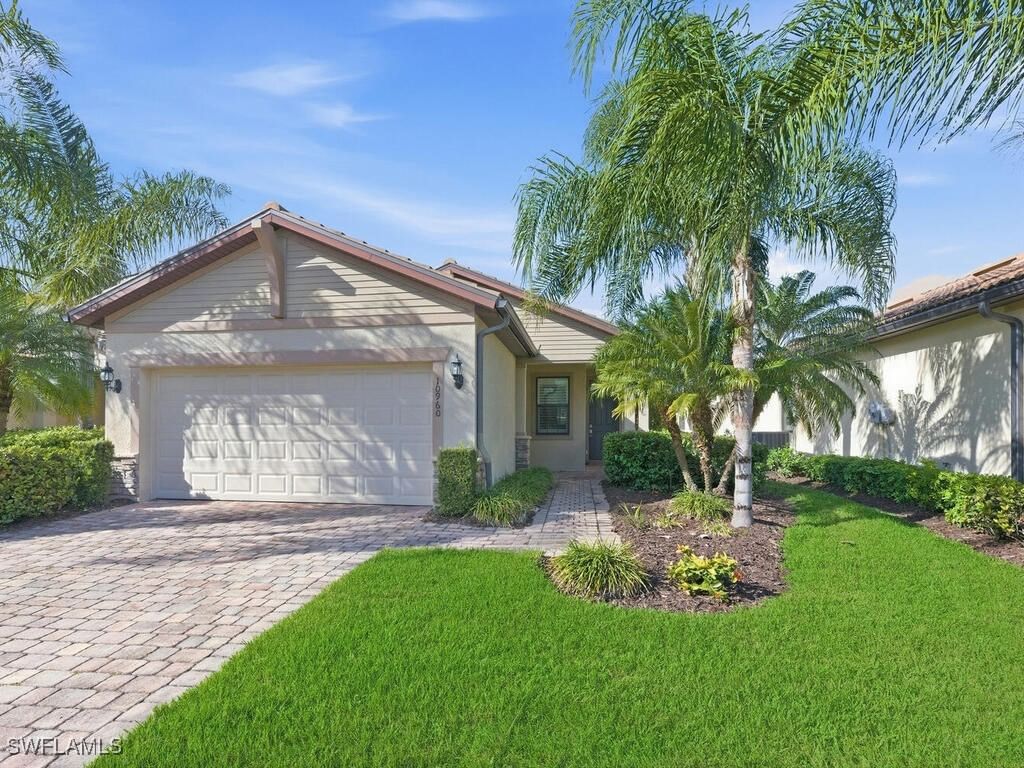 10960 Glenhurst Street, Fort Myers, FL 33913 photo 2