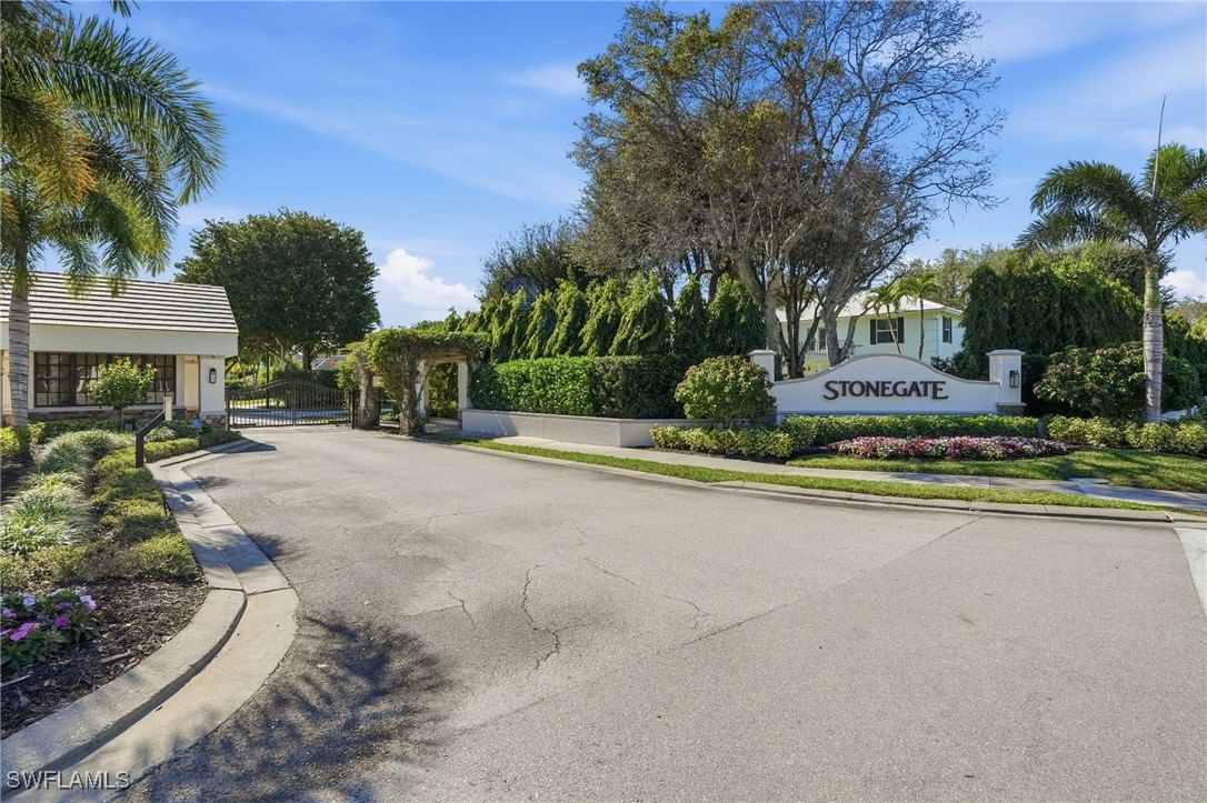 7395 Stonegate Drive, Naples, FL 34109 photo 4