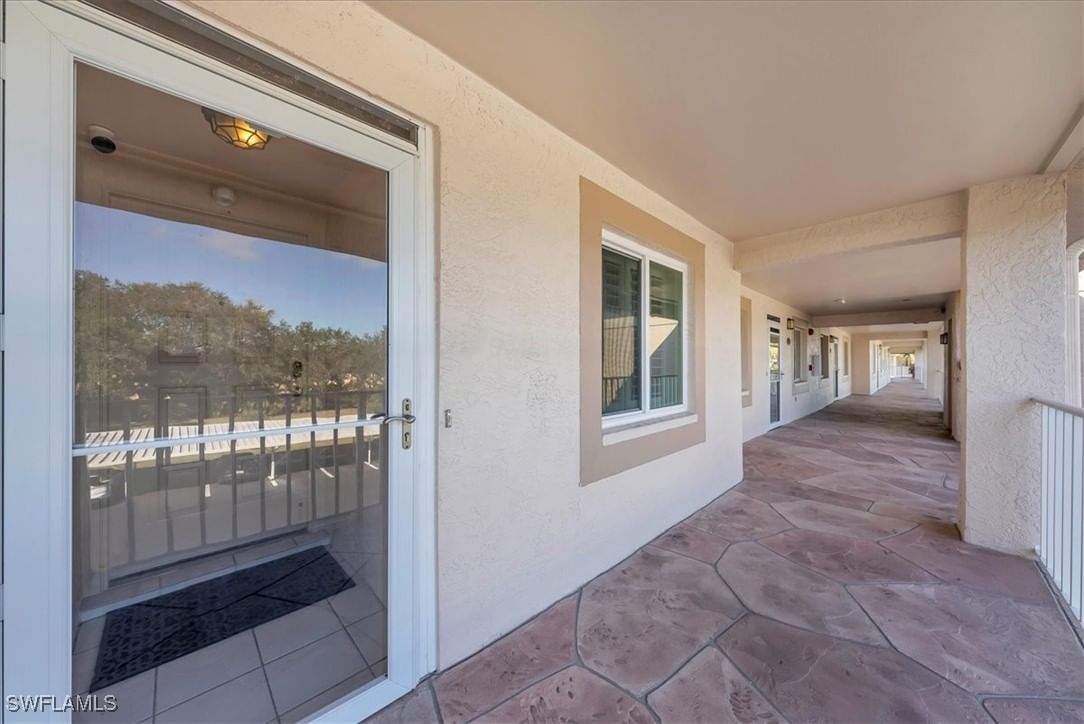 7320 Glenmoor Lane #2304, Naples, FL 34104 photo 2