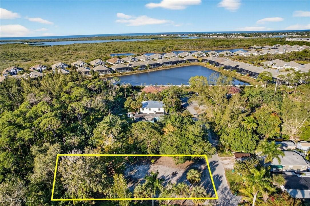 2596 Holly Avenue, Naples, FL 34112 photo 4