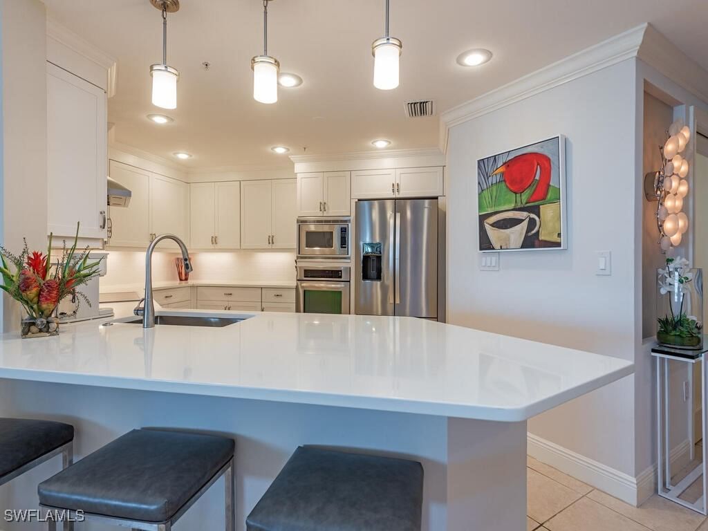 60 Seagate Drive #1205, Naples, FL 34103 photo 4