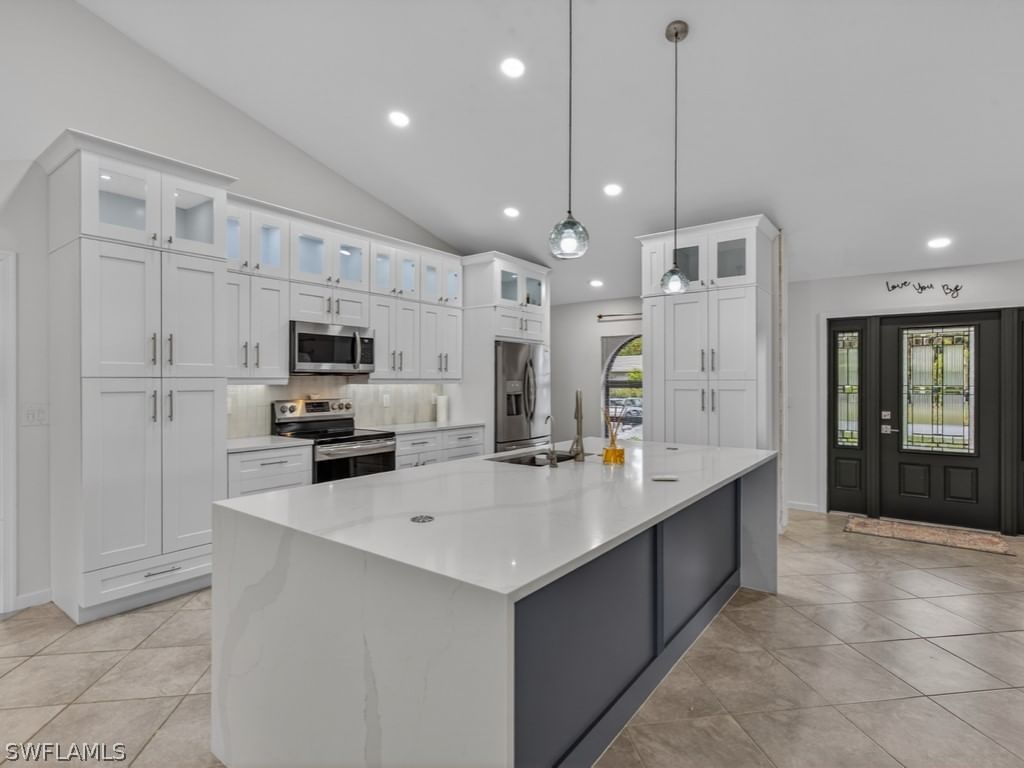 2264 Outrigger Lane, Naples, FL 34104 photo 3