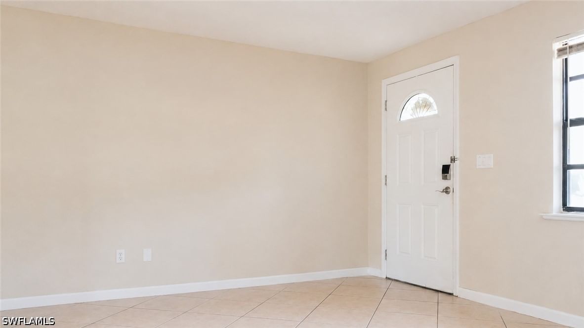 814 109th Avenue N, Naples, FL 34108 photo 4