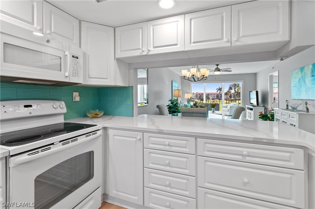 13 High Point Circle N #203, Naples, FL 34103 photo 4