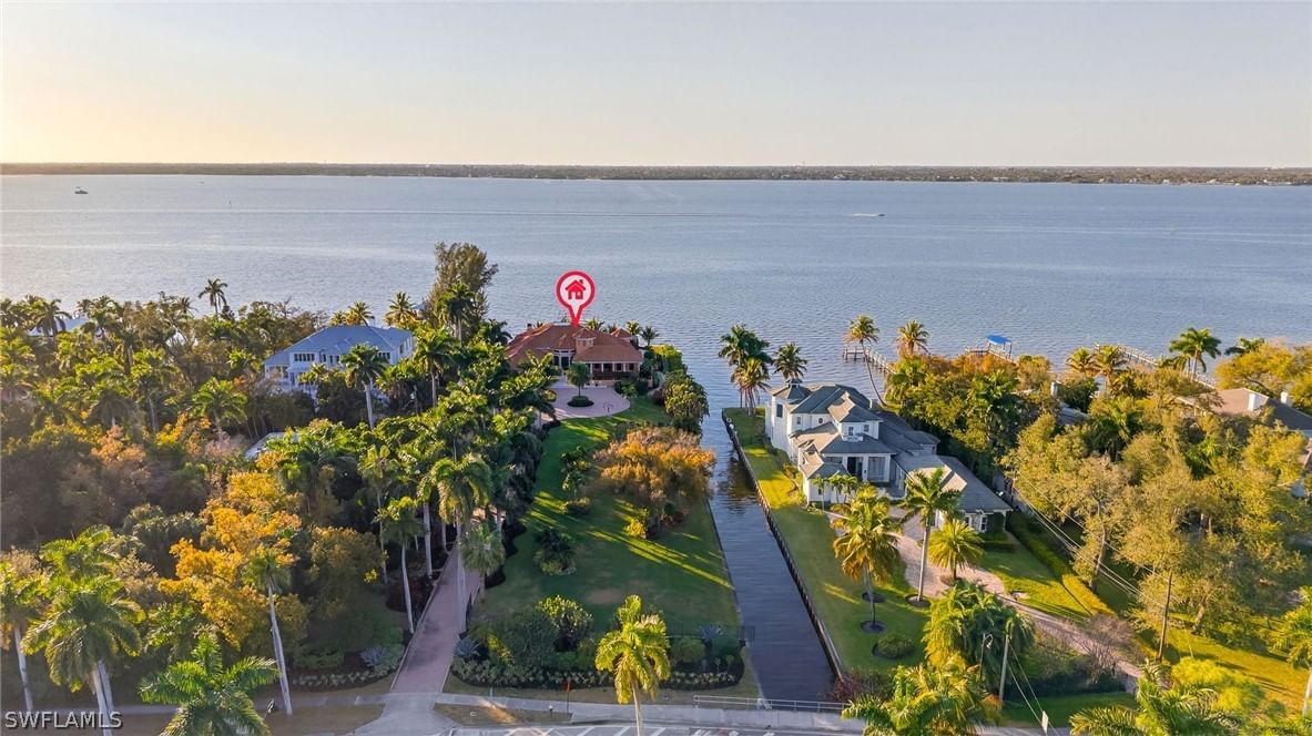 2600 McGregor Boulevard, Fort Myers, FL 33901 photo 2