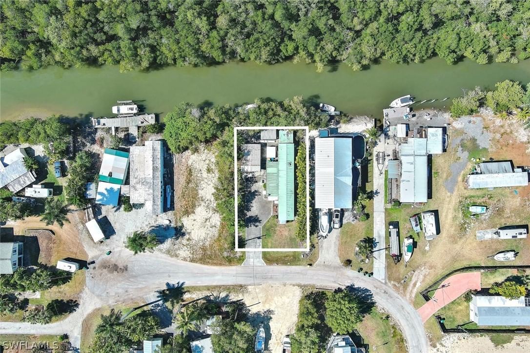 33 Plantation Drive, Everglades City, FL 34139 photo 2