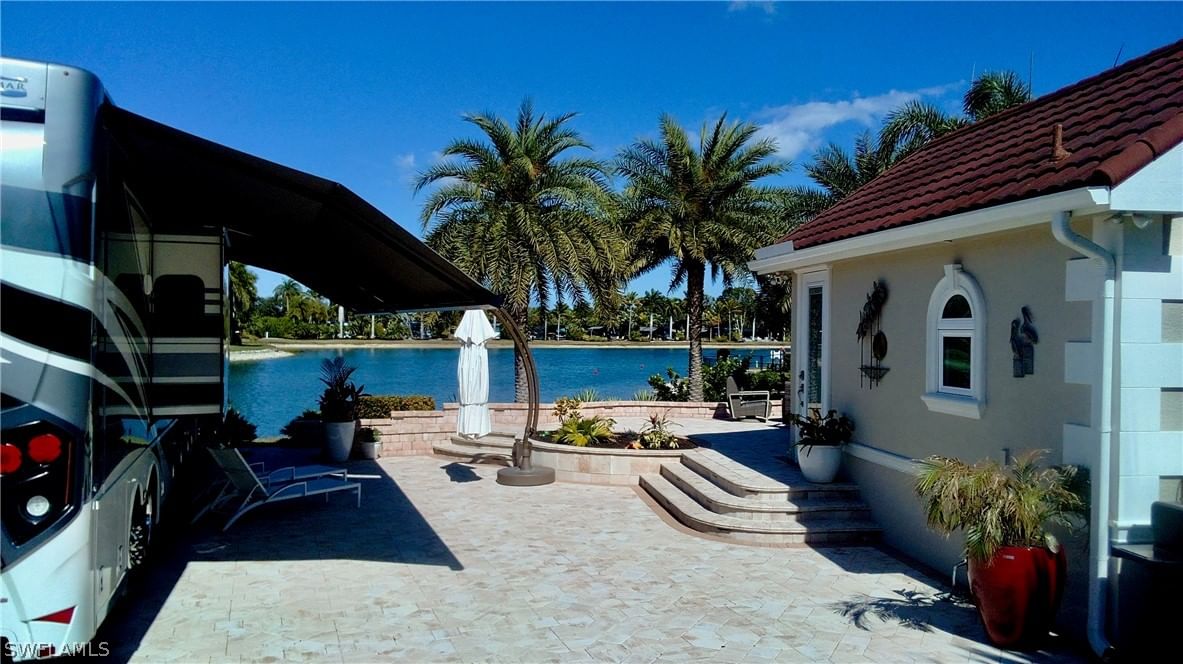 4565 Southern Breeze Drive, Naples, FL 34114 photo 3