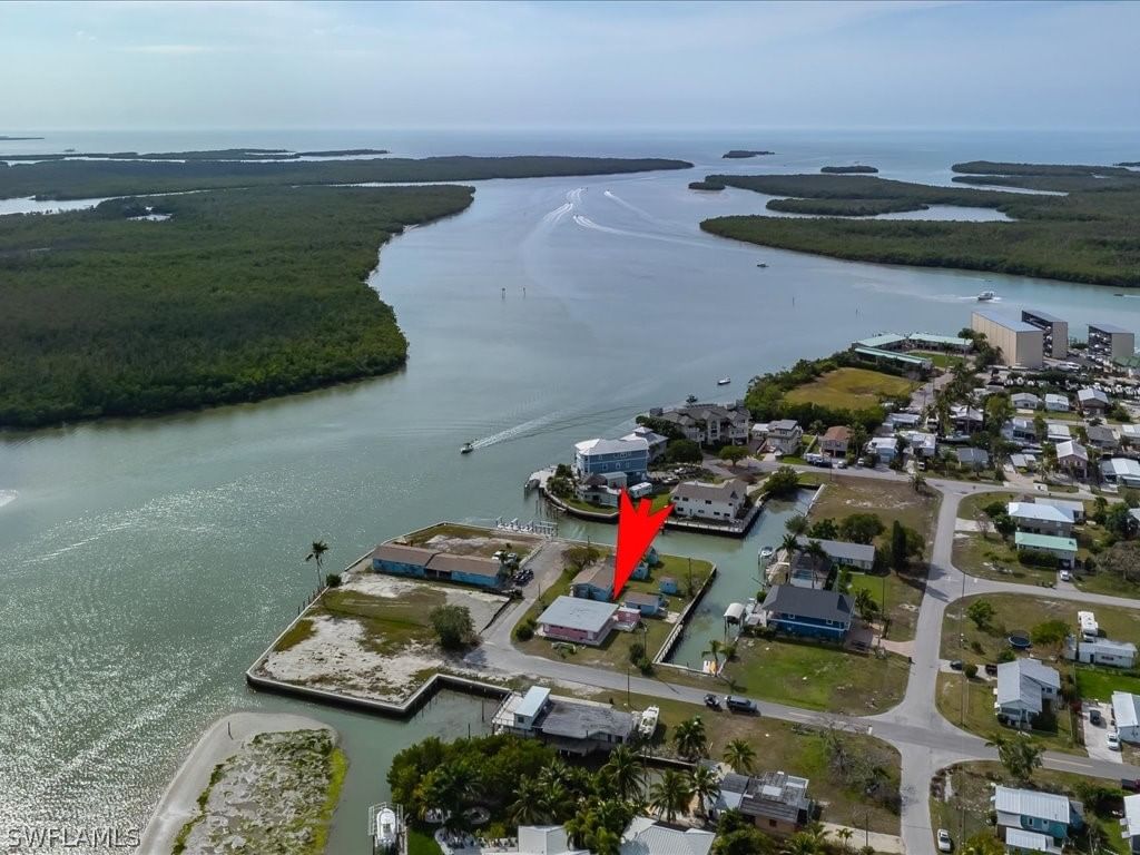 107 East Avenue, Goodland, FL 34140 photo 2