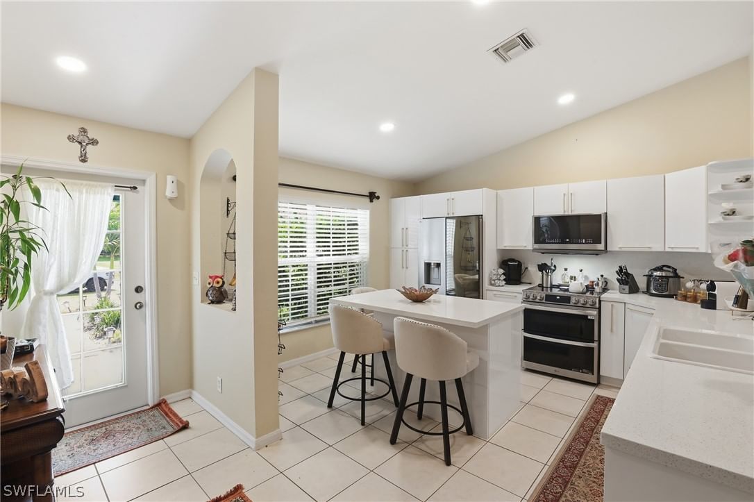 2207 NE 28th Street, Cape Coral, FL 33909 photo 5