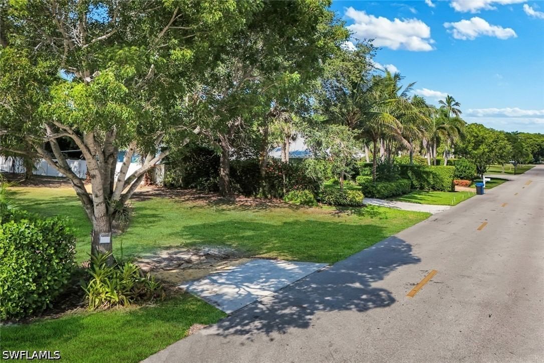 760 1st Avenue N, Naples, FL 34102 photo 3