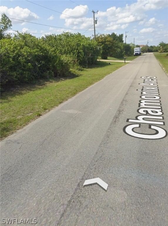 528 Chamonix Avenue S, Lehigh Acres, FL 33974 photo 2