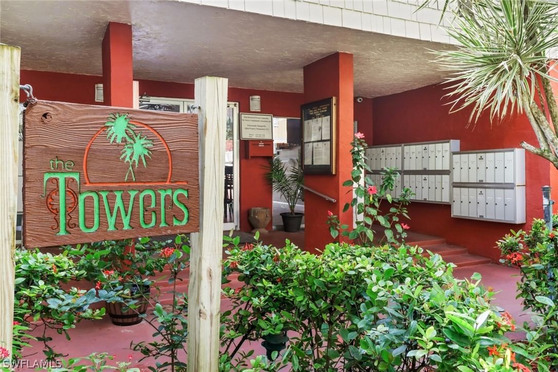2366 E. Mall Dr Dr #Apt. 101, Fort Myers, FL 33901 photo 2