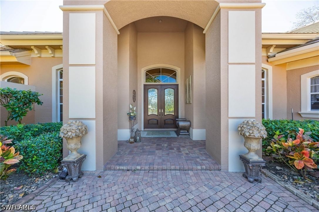 1687 Persimmon Drive, Naples, FL 34109 photo 4