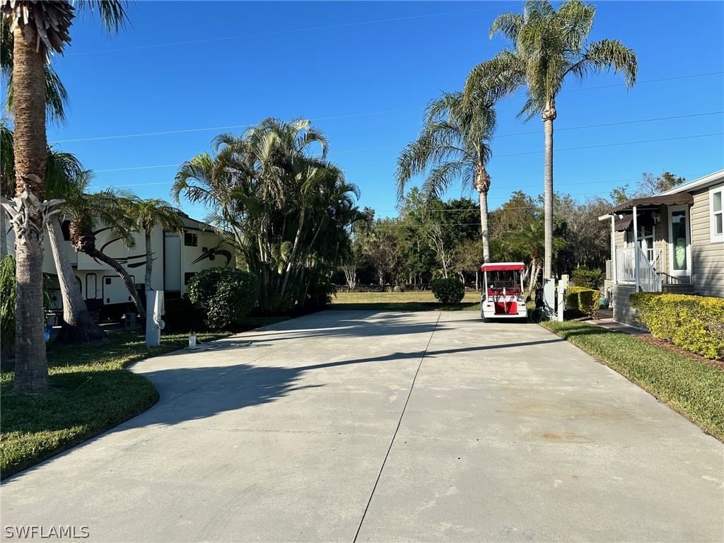 1623 Diamond Lake Circle, Naples, FL 34114 photo 3
