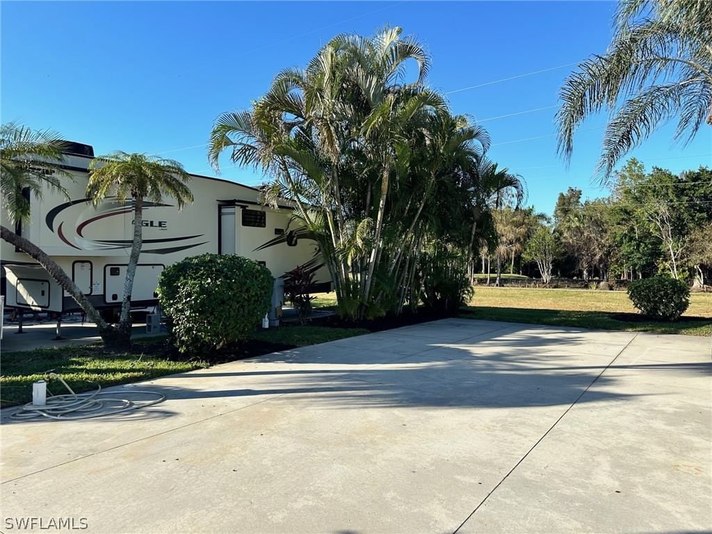 1623 Diamond Lake Circle, Naples, FL 34114 photo 4
