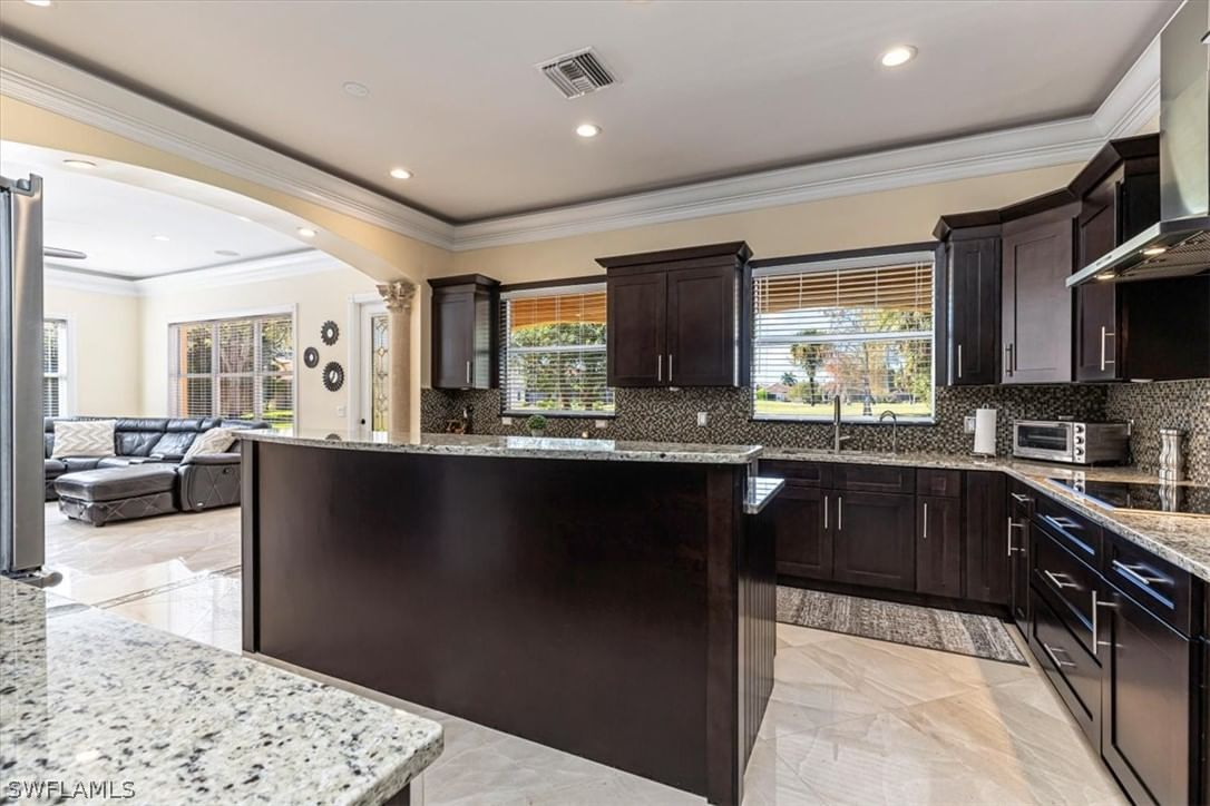 2135 Par Drive, Naples, FL 34120 photo 5