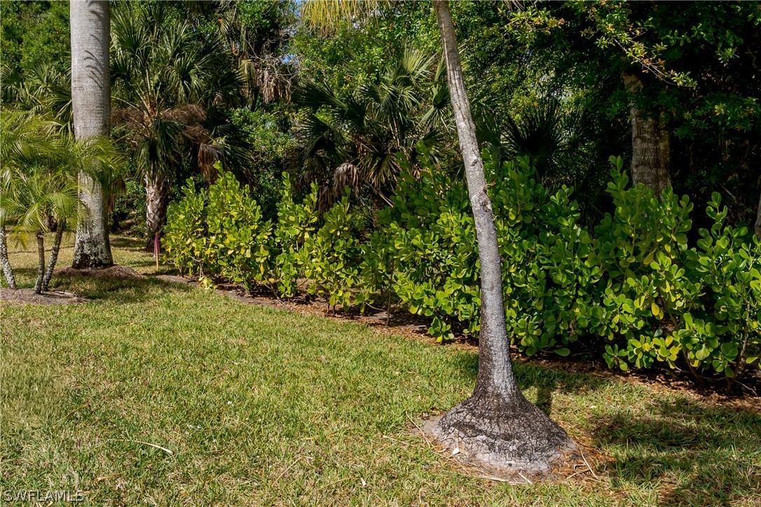 1076 Diamond Lake Circle, Naples, FL 34114 photo 4
