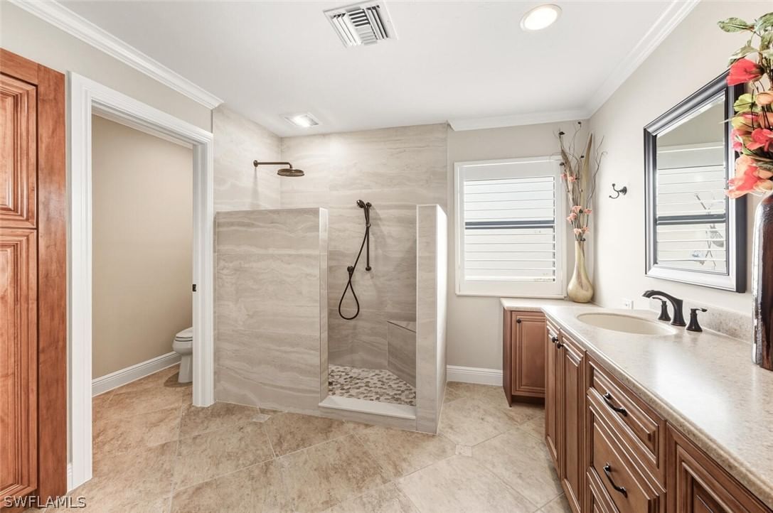 738 Reef Point Circle, Naples, FL 34108 photo 4