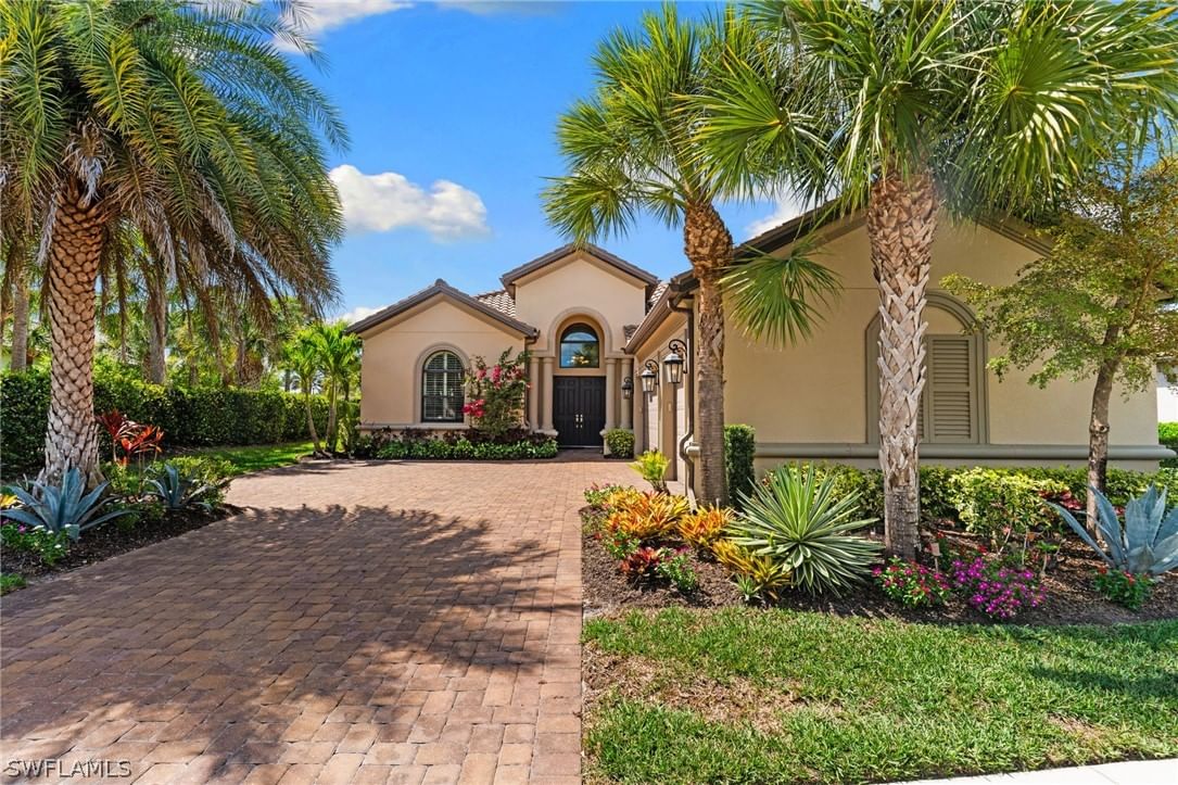 9012 Sorreno Court, Naples, FL 34119 photo 3