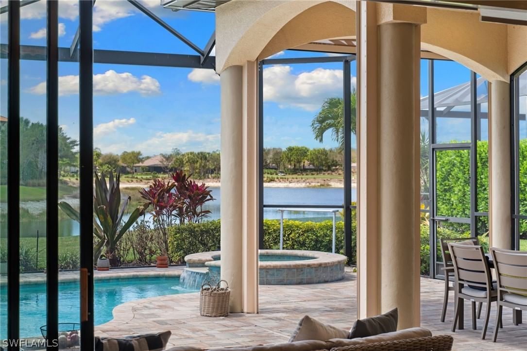 9012 Sorreno Court, Naples, FL 34119 photo 4