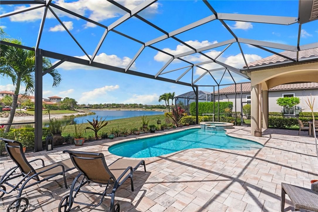 9012 Sorreno Court, Naples, FL 34119 photo 5