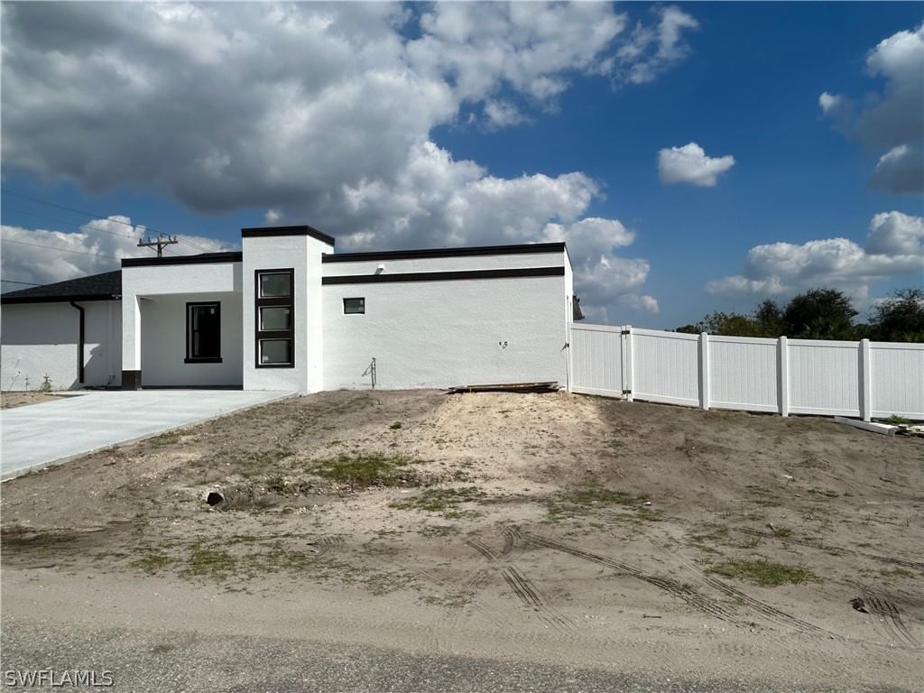 836/838 Milwaukee Boulevard, Lehigh Acres, FL 33974 photo 5