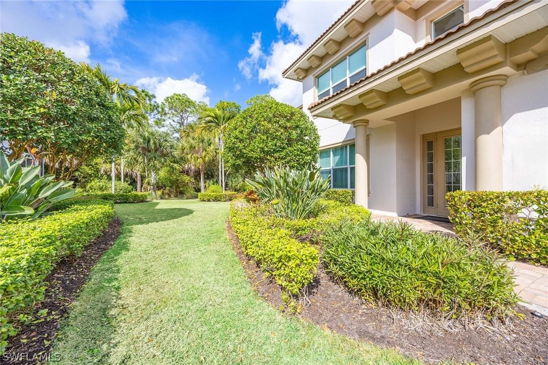 7825 Hawthorne Drive #2103, Naples, FL 34113 photo 2