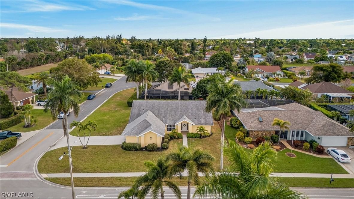 390 Saint Andrews Boulevard, Naples, FL 34113 photo 3