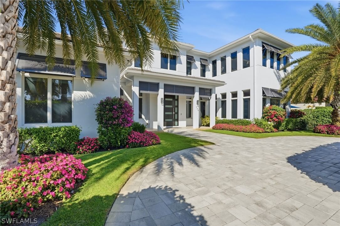 725 Harbour Drive, Naples, FL 34103 photo 3