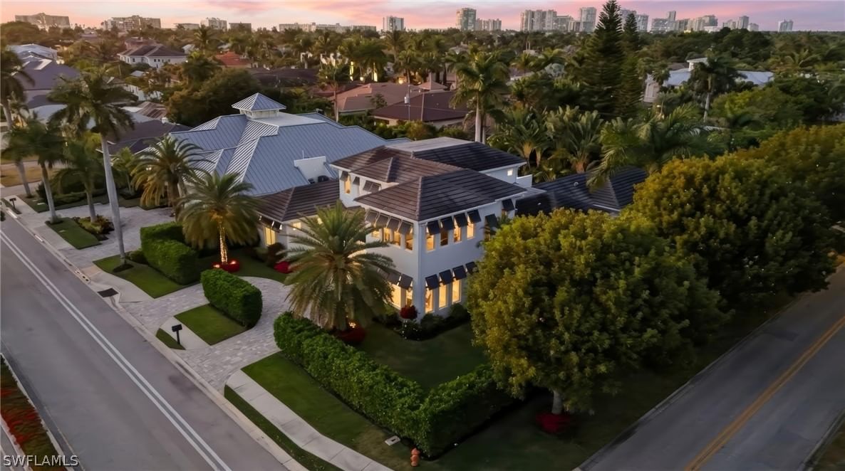 725 Harbour Drive, Naples, FL 34103 photo 4