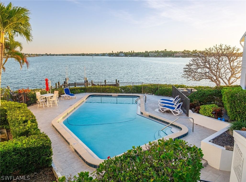 1302 CHESAPEAKE Avenue #A3, Naples, FL 34102 photo 5