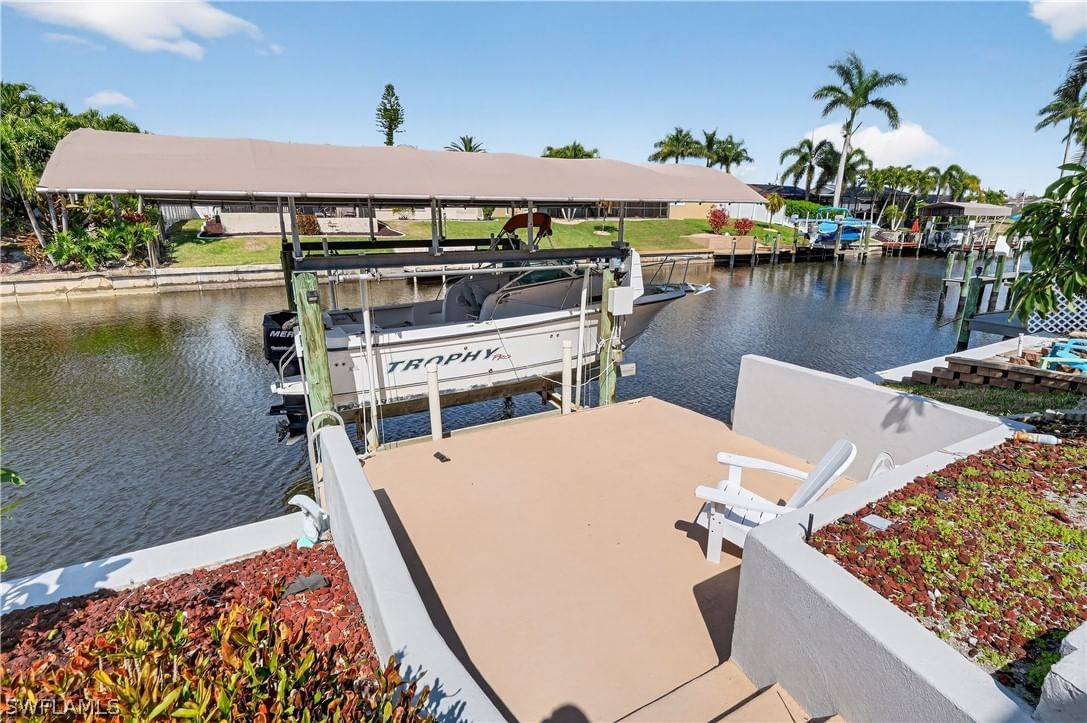 1305 SE 29th Terrace, Cape Coral, FL 33904 photo 2