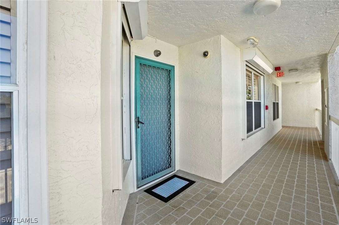 340 Horse Creek Drive #307, Naples, FL 34110 photo 4