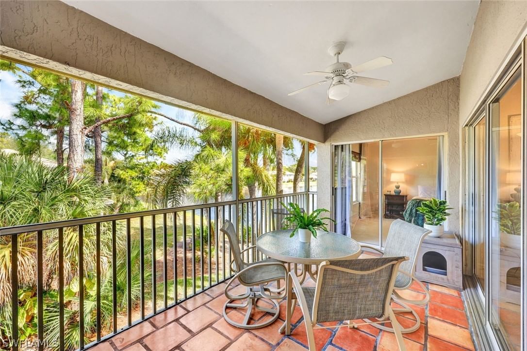 314 Emerald Bay Circle #I5, Naples, FL 34110 photo 5