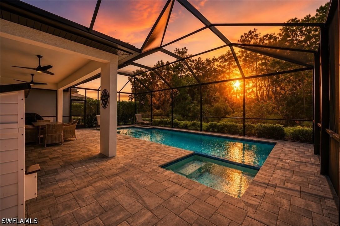 10395 Ventana Lane, Naples, FL 34120 photo 2