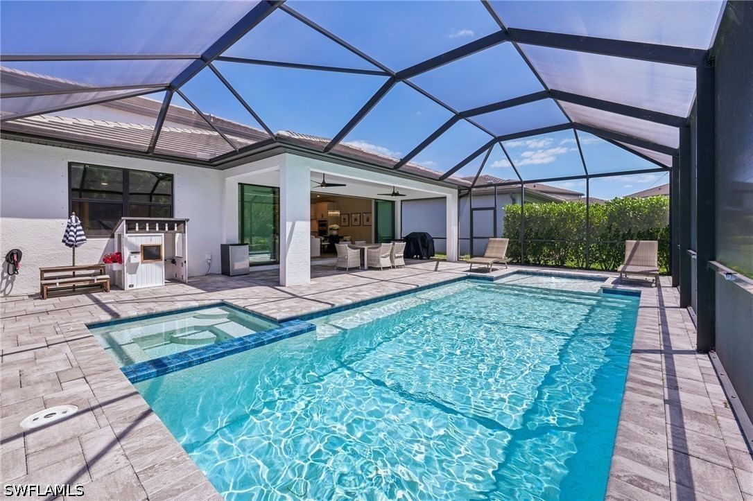 10395 Ventana Lane, Naples, FL 34120 photo 5